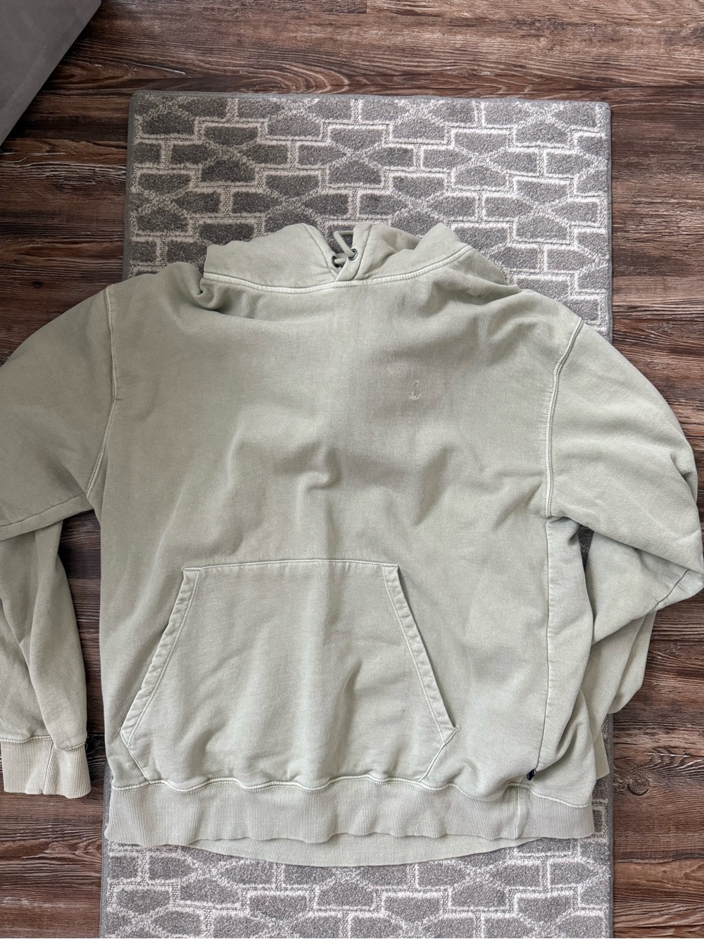 Volcom Light Sage Green Pullover Hoodie
